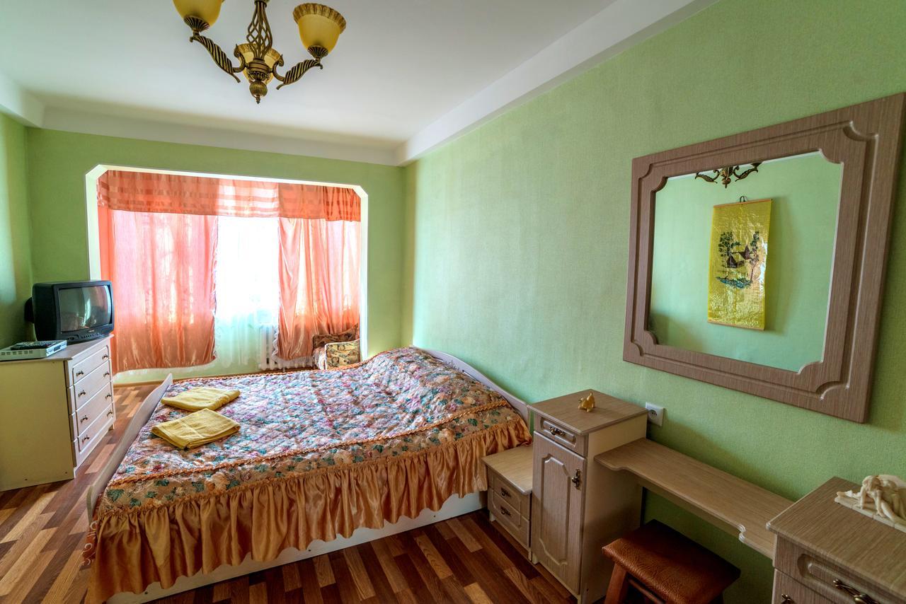 Apartments On Mykilska-Slobidka Kiev Bagian luar foto