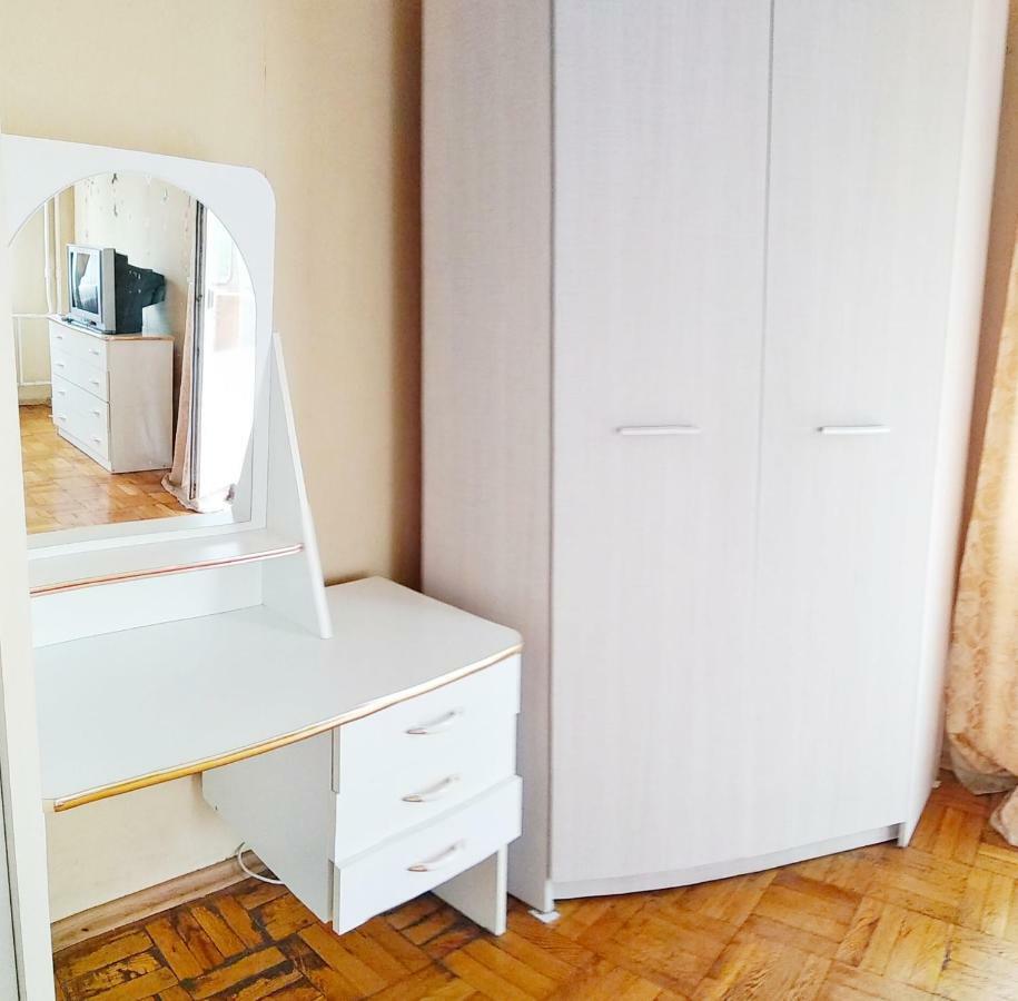 Apartments On Mykilska-Slobidka Kiev Bagian luar foto