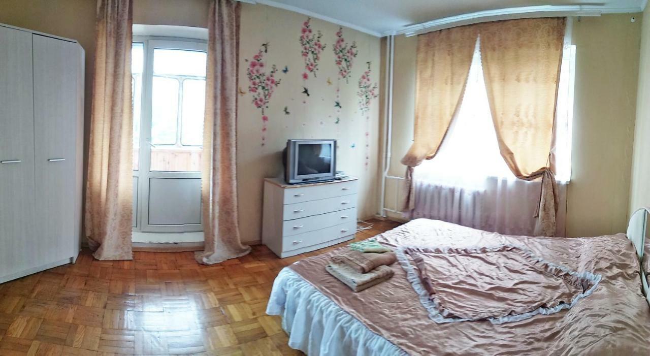 Apartments On Mykilska-Slobidka Kiev Bagian luar foto