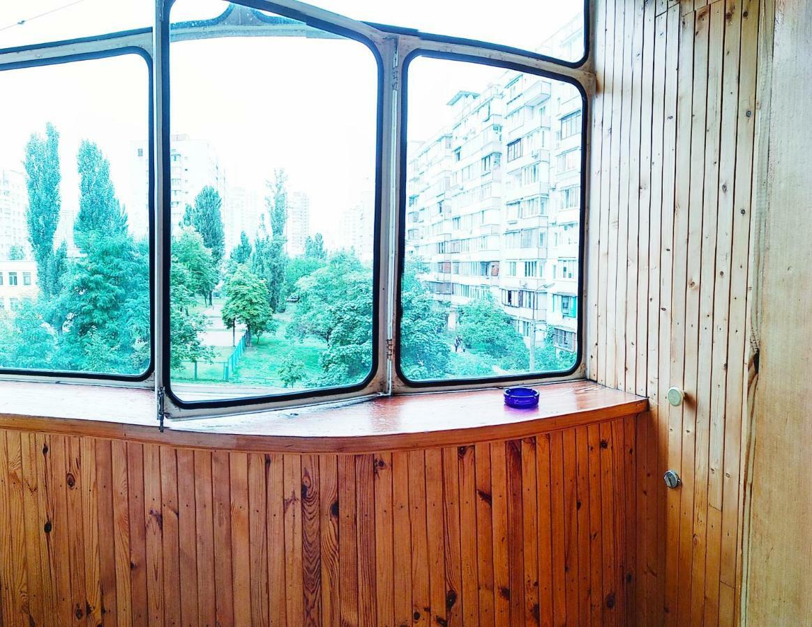 Apartments On Mykilska-Slobidka Kiev Bagian luar foto