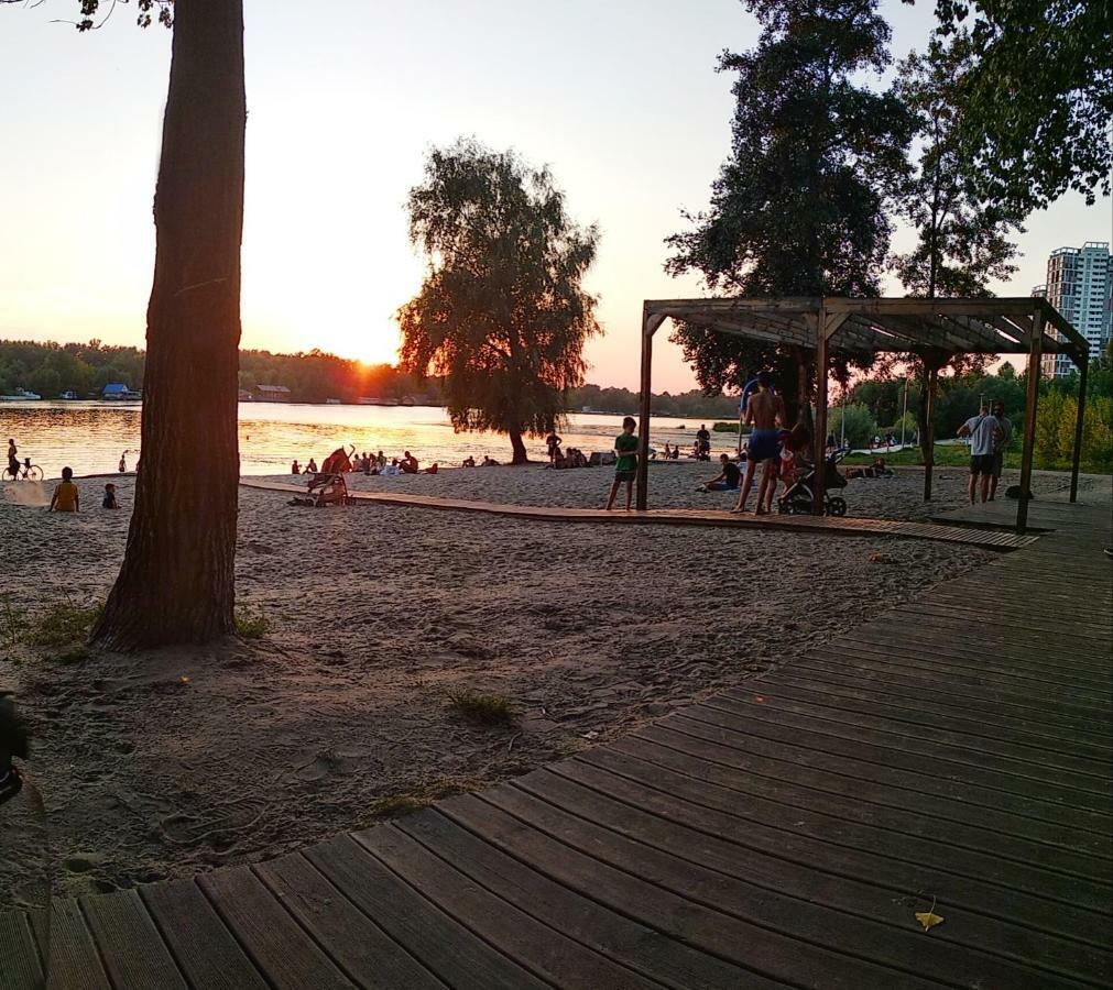 Apartments On Mykilska-Slobidka Kiev Bagian luar foto